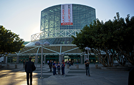 洛杉矶艺博会在著名的LA Live区域、洛杉矶会展中心举办