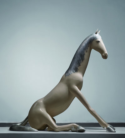 银鬃马五号 铜喷漆 2009年  280x200x110cm